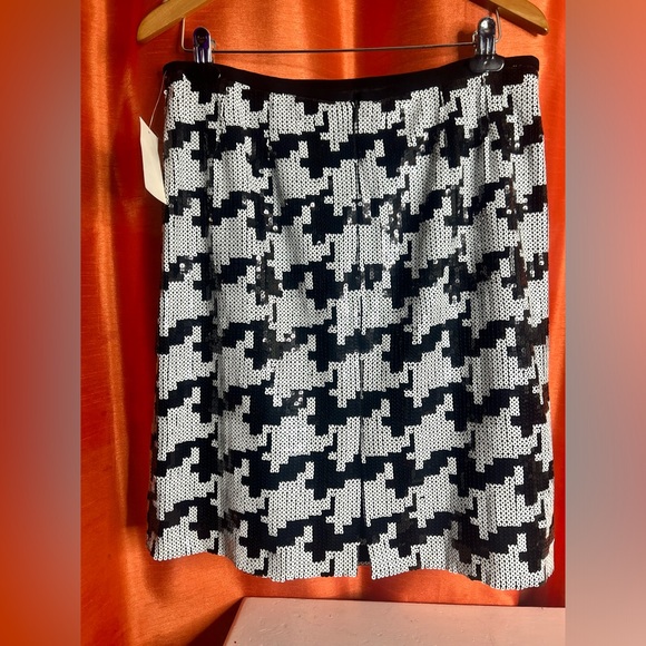 NWT Sequin Mini - Picture 2 of 3